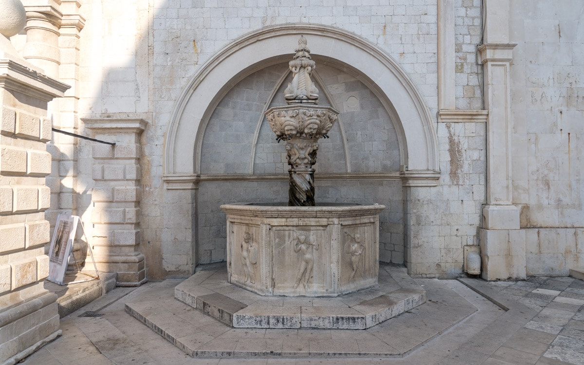 Small Onofrio Fountain