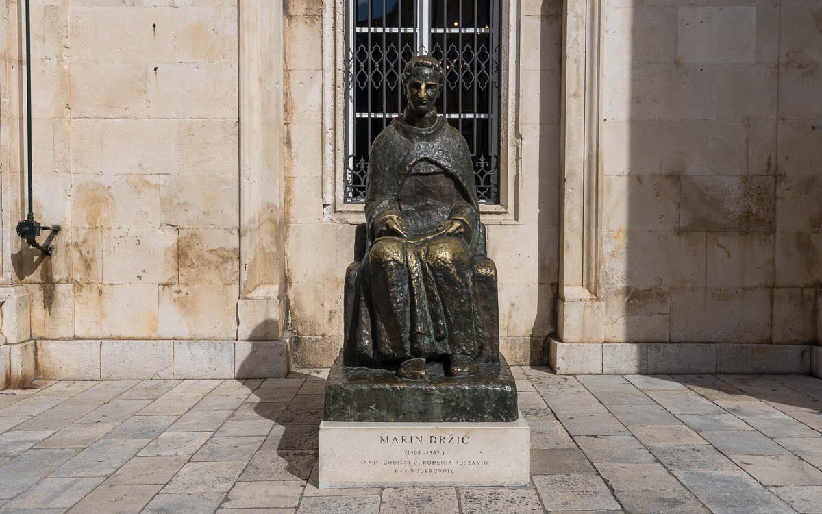 Sitting statue of Marin Držić, Dubrovnik, Croatia